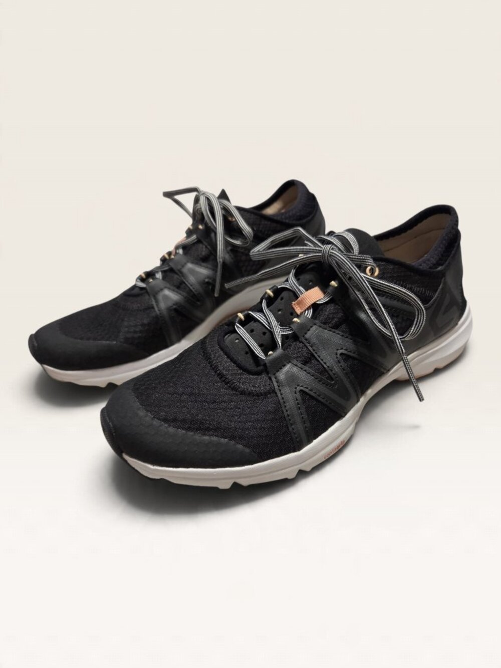 Salomon Black Mesh Contagrip Trail Running Shoes Sneakers Womens Size 9